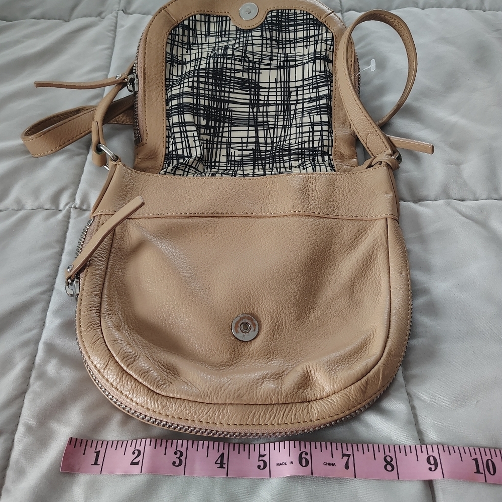 Vince Camuto Tan Leather Crossbody Bag - Picture 7 of 10